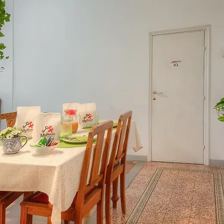 My Old Town Guest house 3*